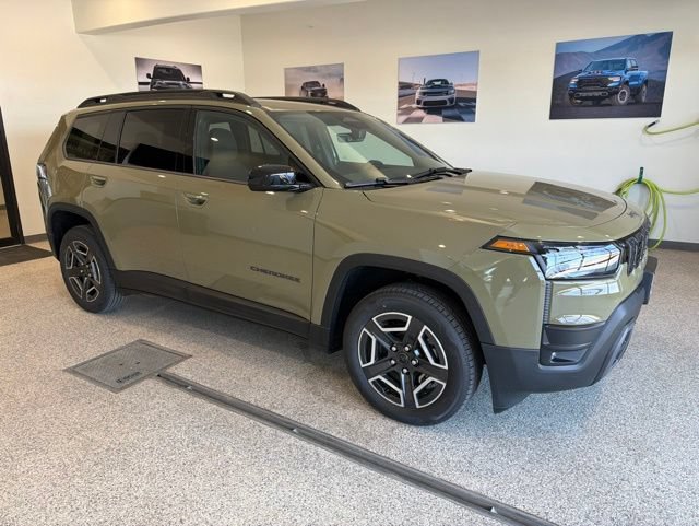 New 2026 Jeep Cherokee Laredo AWD/4WD image 1