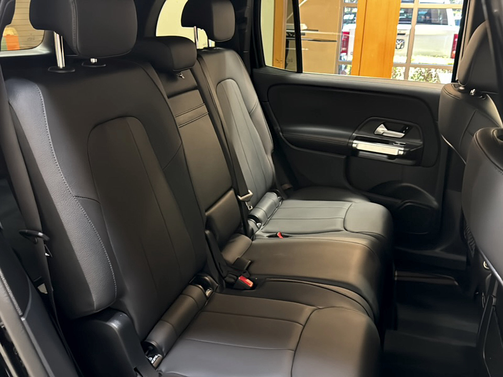 Certified 2025 Mercedes-Benz GLB 250 image 14