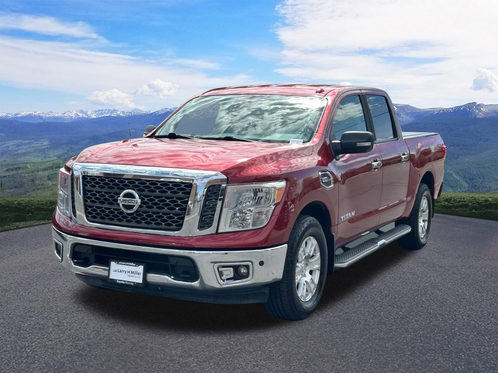 Used 2017 Nissan Titan SV video 1