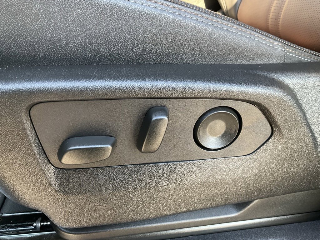 Used 2024 Chevrolet Silverado 2500 High Country image 14