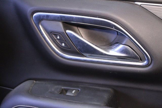 Used 2021 GMC Yukon SLT w/ Rear Media and Nav Package image 8