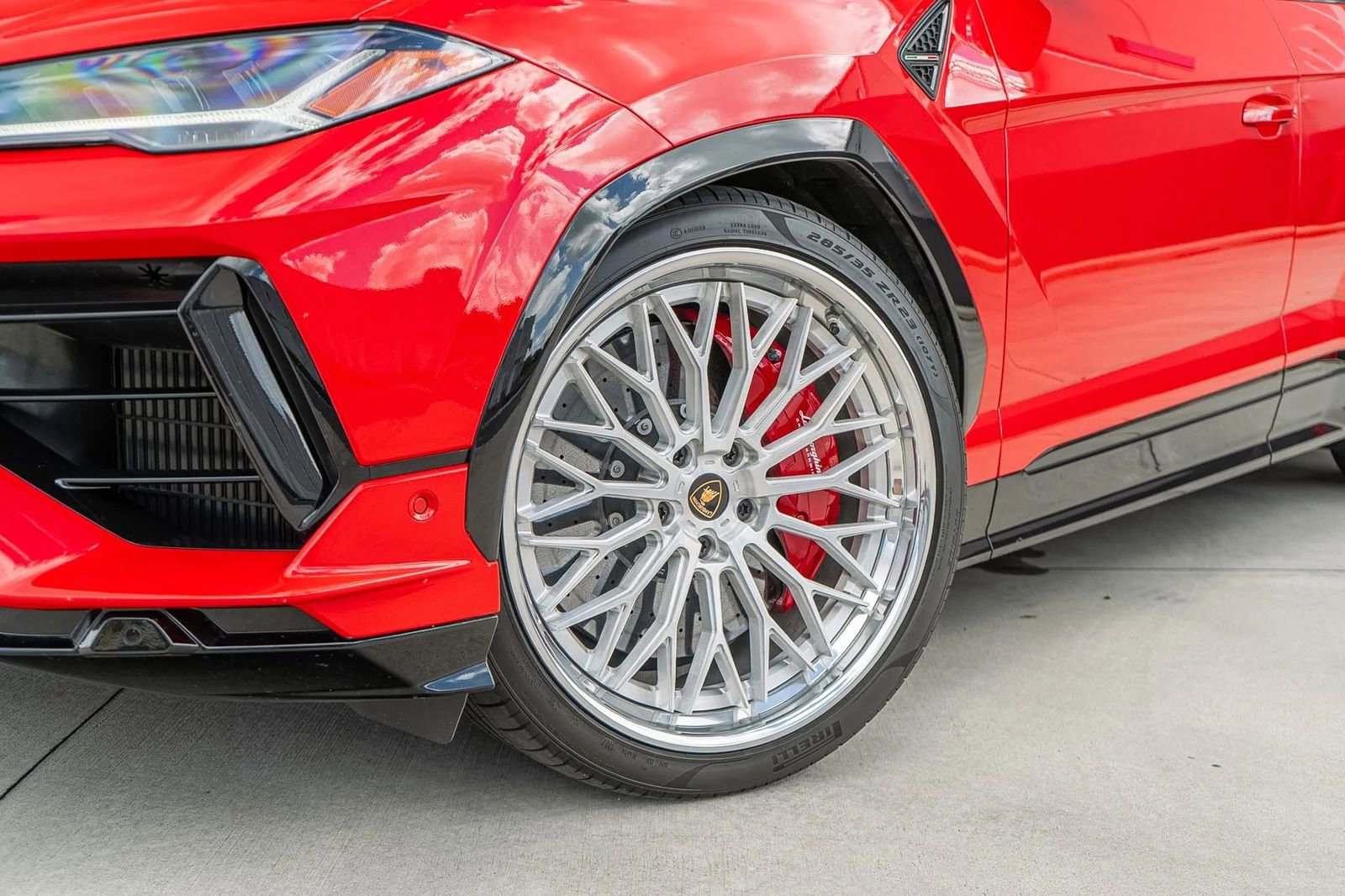 Used 2023 Lamborghini Urus S AWD/4WD image 17