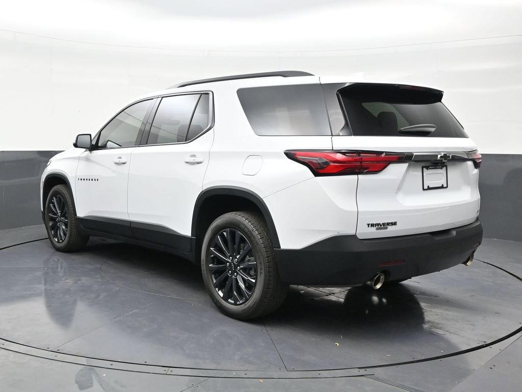 Used 2024 Chevrolet Traverse RS FWD image 3