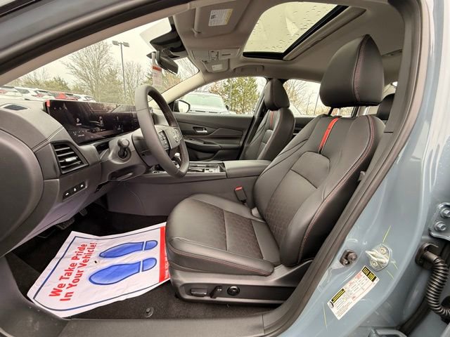 New 2026 Nissan Sentra SR w/ SR Premium Package image 12