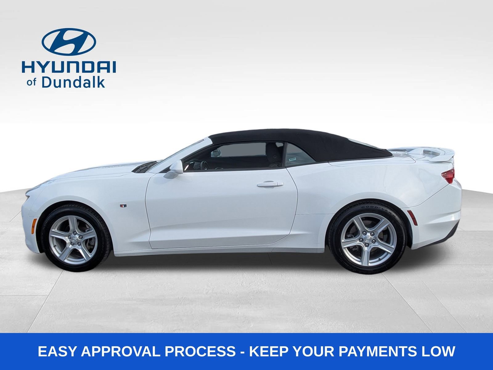 Used 2023 Chevrolet Camaro LT image 3