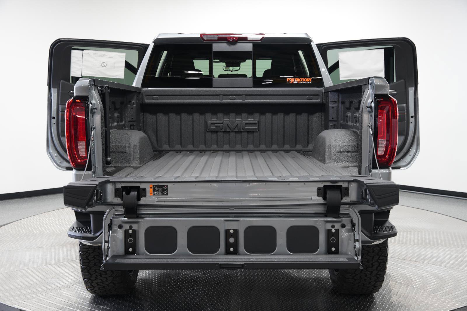 New 2025 GMC Sierra 1500 AT4 w/ AT4 Premium Package image 18