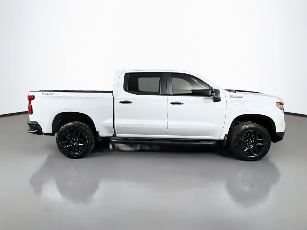 Used 2024 Chevrolet Silverado 1500 LT Trail Boss w/ Convenience Package II AWD/4WD image 8