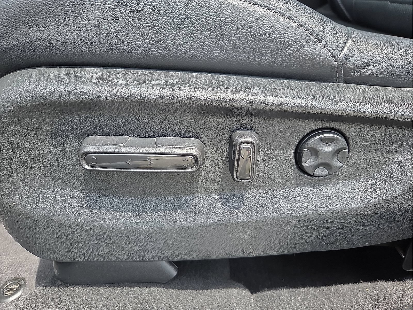 Used 2020 Honda CR-V Touring image 15