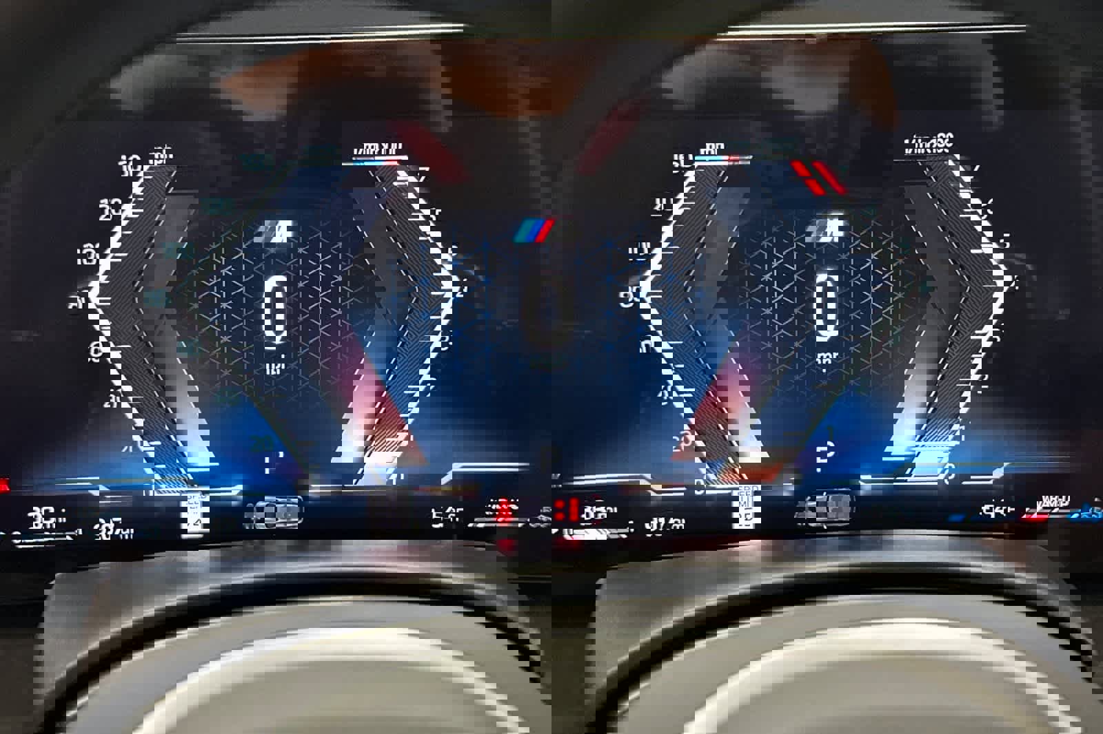 Used 2026 BMW X7 xDrive40i w/ Executive Package image 25