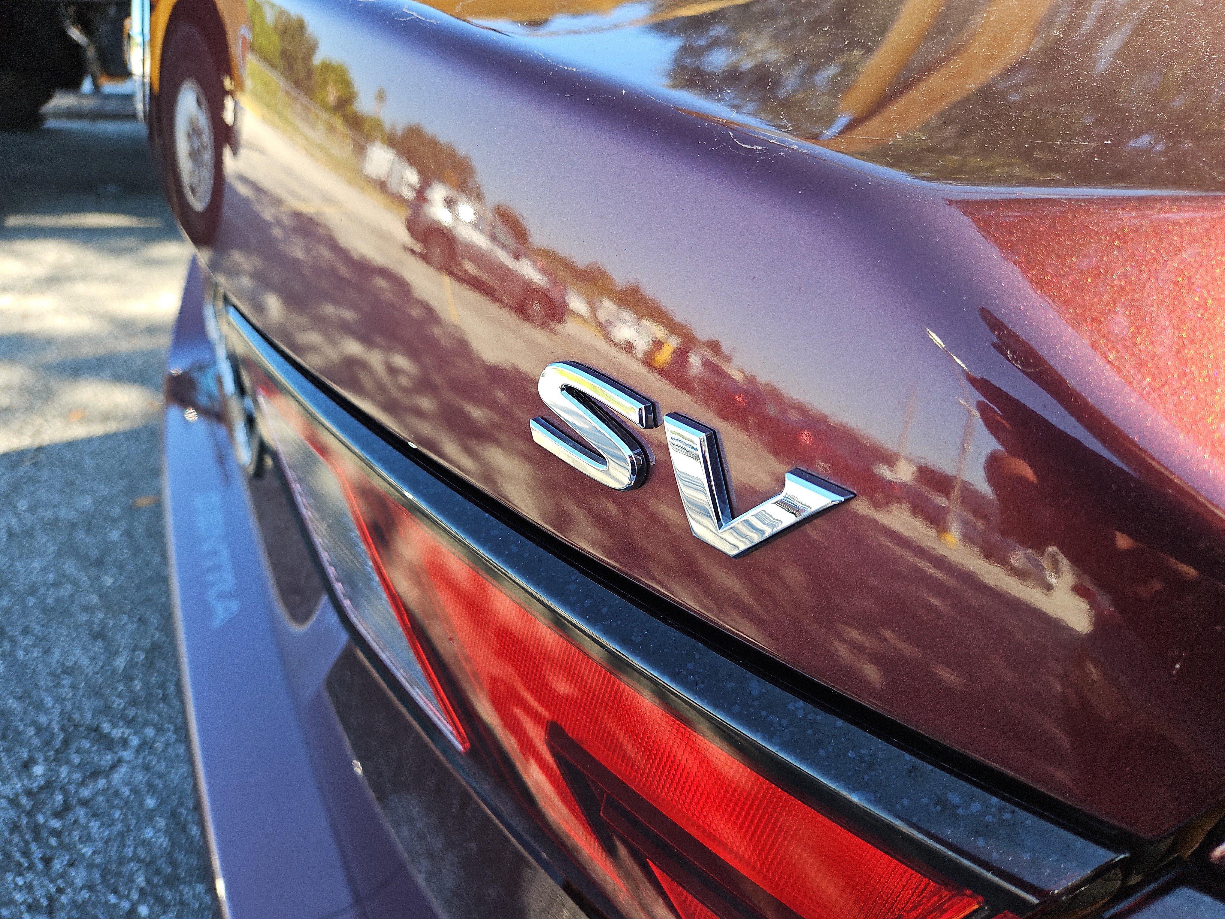Used 2022 Nissan Sentra SV w/ All-Weather Package FWD image 5