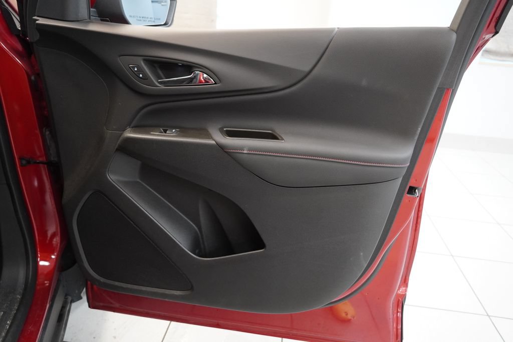 Certified 2023 Chevrolet Equinox RS FWD image 36