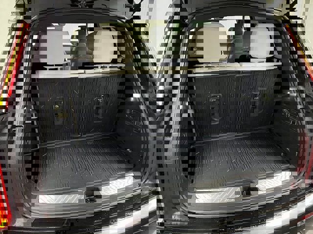 New 2026 Cadillac Vistiq Luxury w/ LPO, Floor Liner Package image 19