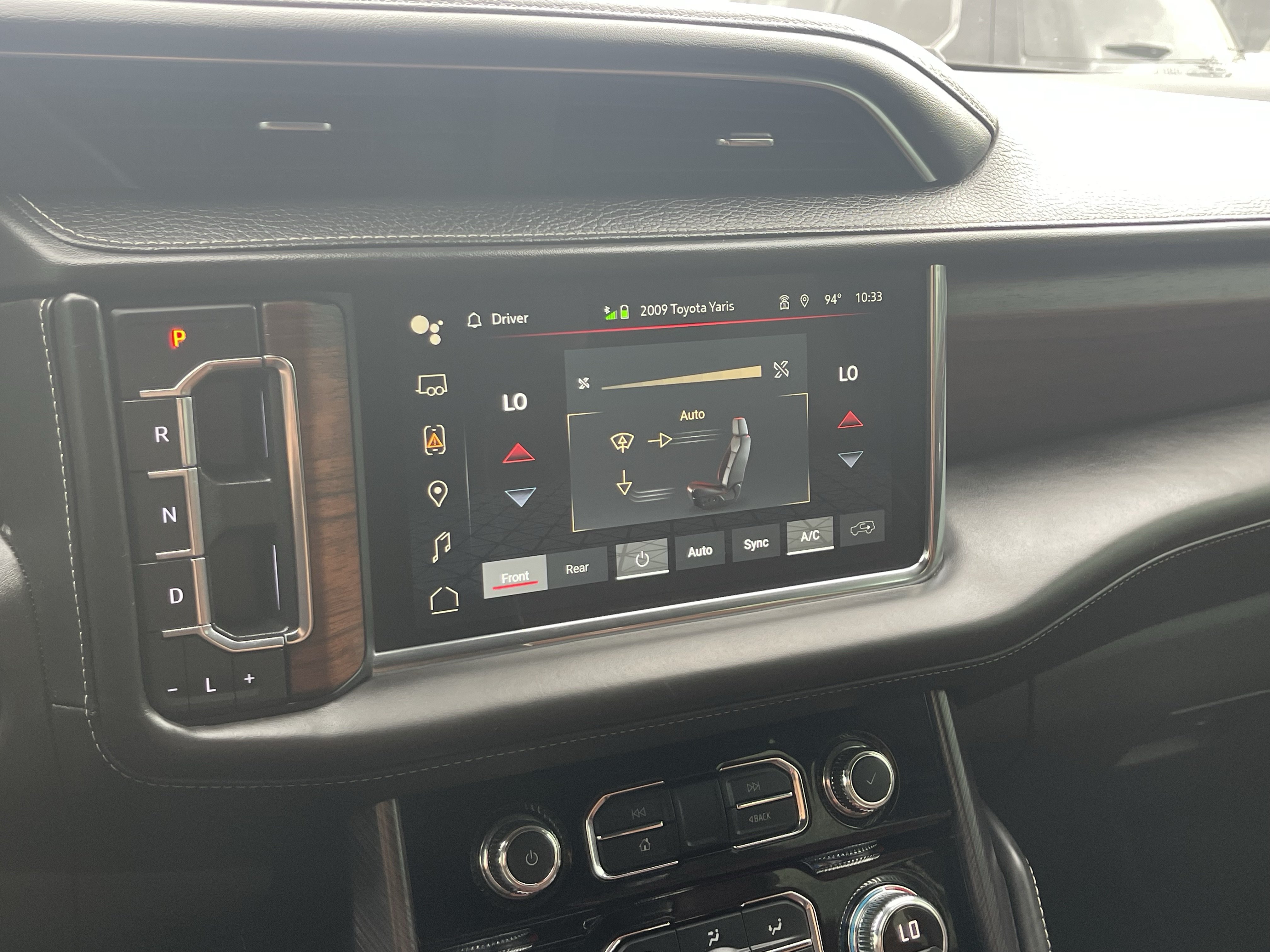 Used 2023 GMC Yukon XL Denali Ultimate AWD/4WD image 26