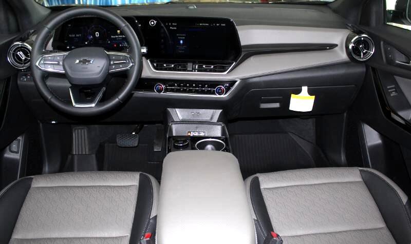 New 2026 Chevrolet Equinox LT w/ Convenience Package II image 12