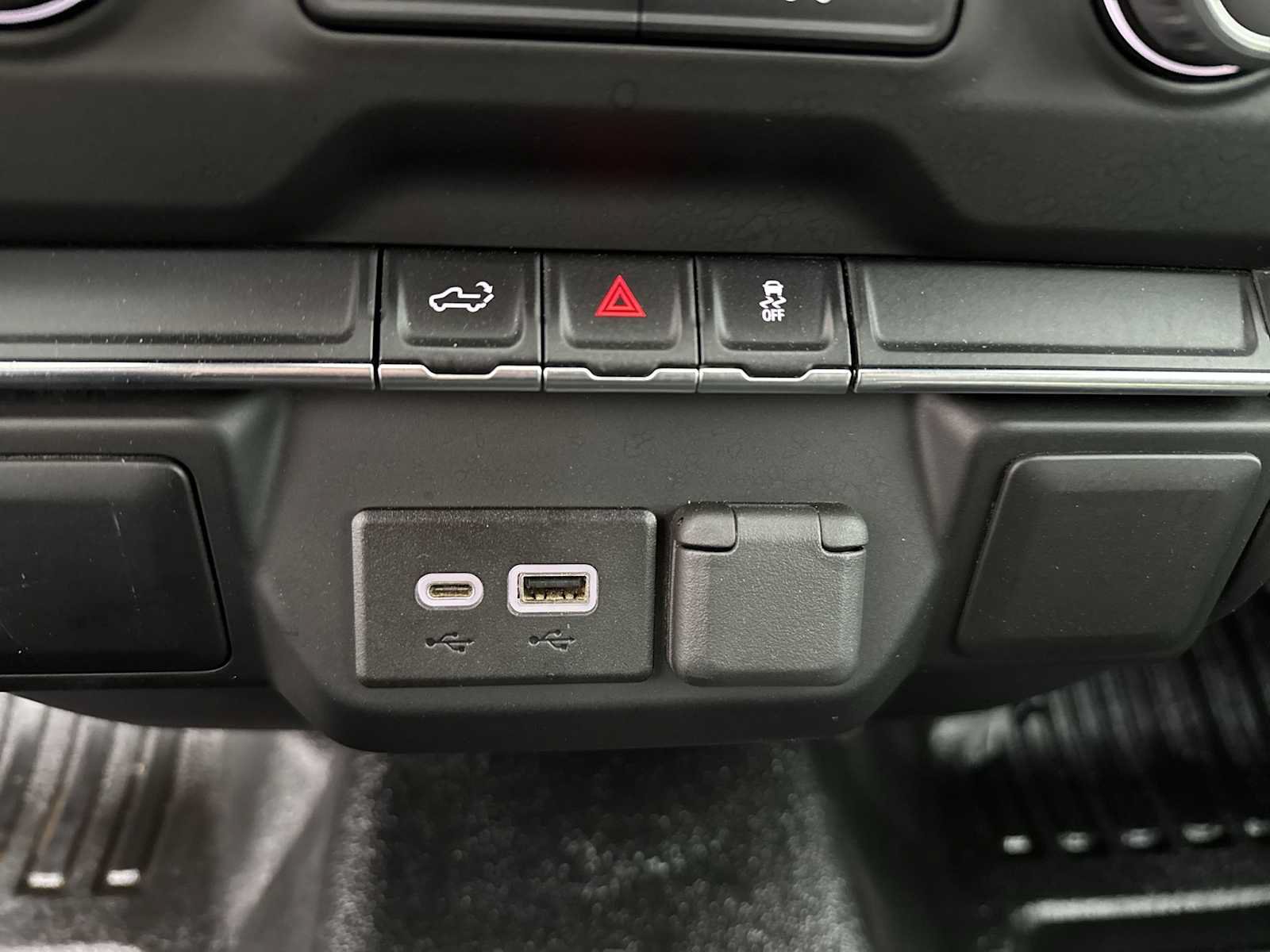 Certified 2022 Chevrolet Silverado 2500 W/T w/ WT Fleet Convenience Package AWD/4WD image 32