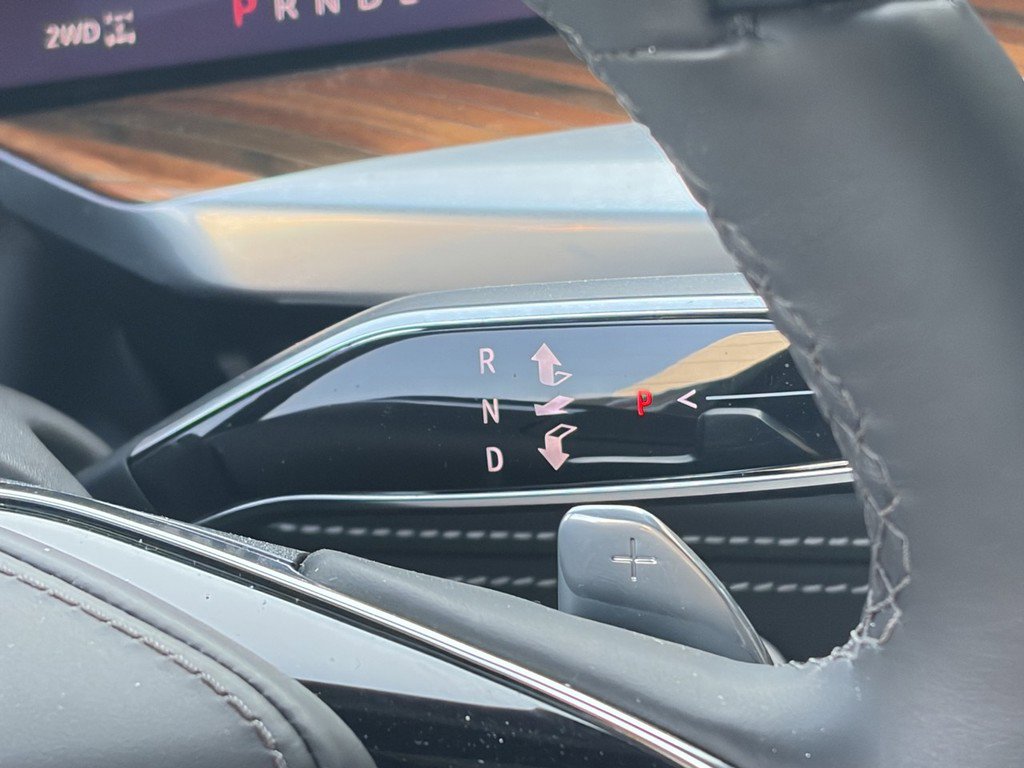 Certified 2025 Cadillac Escalade Sport Platinum image 13