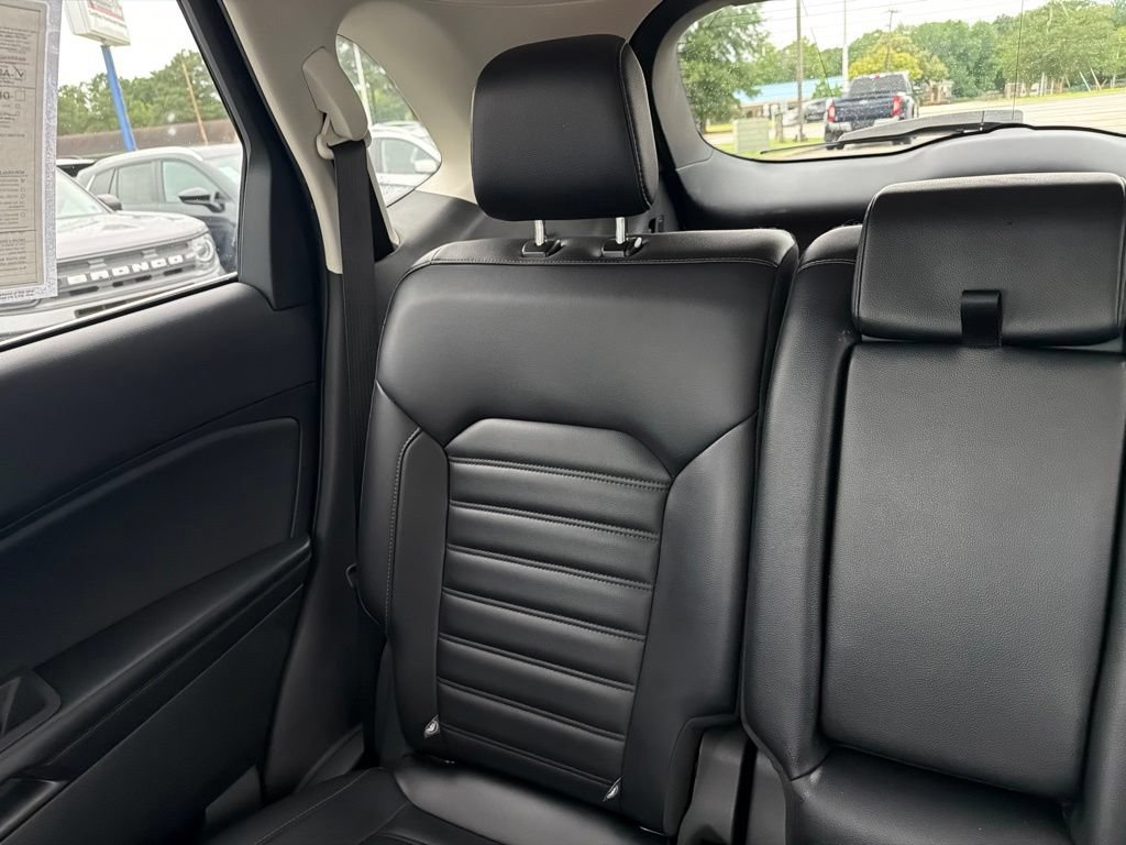 Used 2024 Ford Edge SEL AWD/4WD image 13