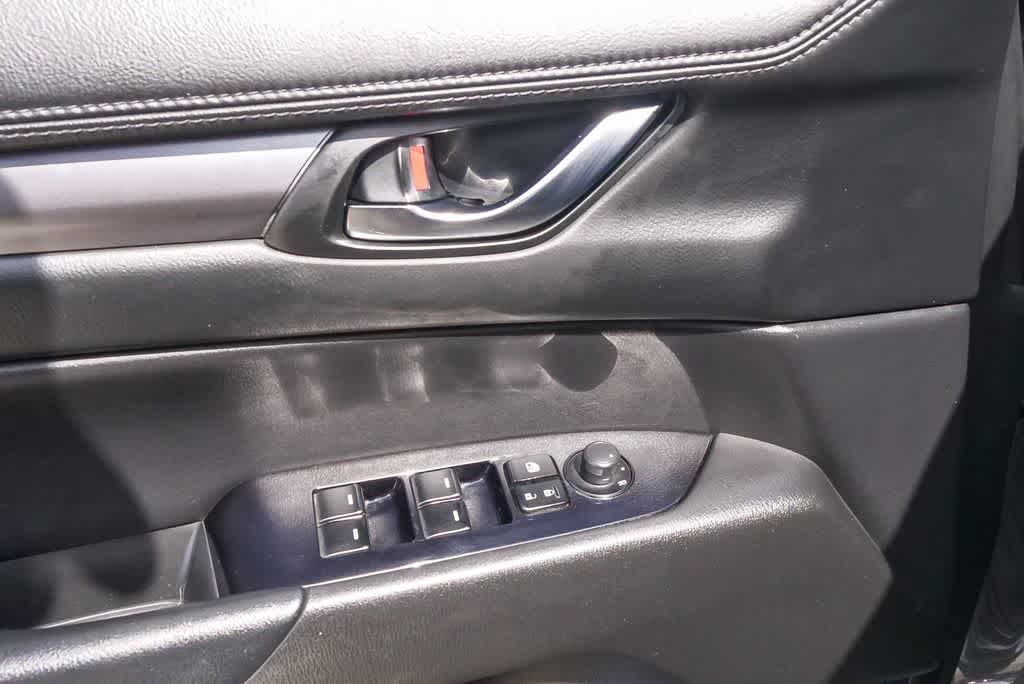 Used 2020 MAZDA CX-5 Touring FWD image 19