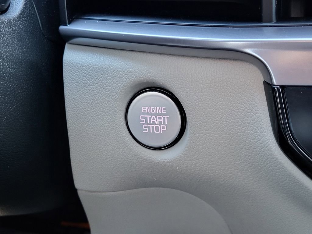 Used 2025 Kia Sorento EX w/ EX Panoramic Sunroof Package image 13