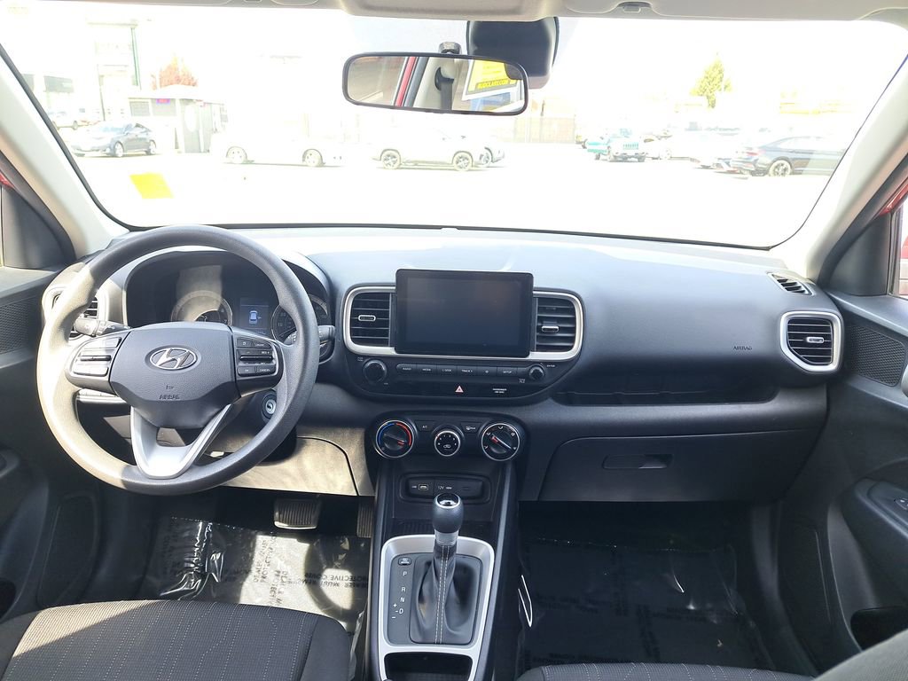Used 2022 Hyundai Venue SE w/ Cargo Package FWD image 18