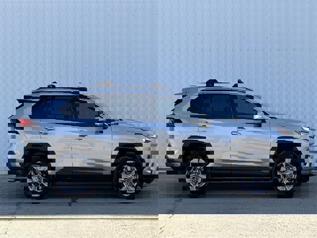 Used 2024 Toyota RAV4 XLE w/ Convenience Package image 3