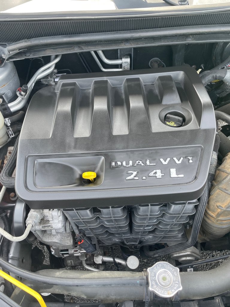 Used 2013 Dodge Avenger SE FWD image 24