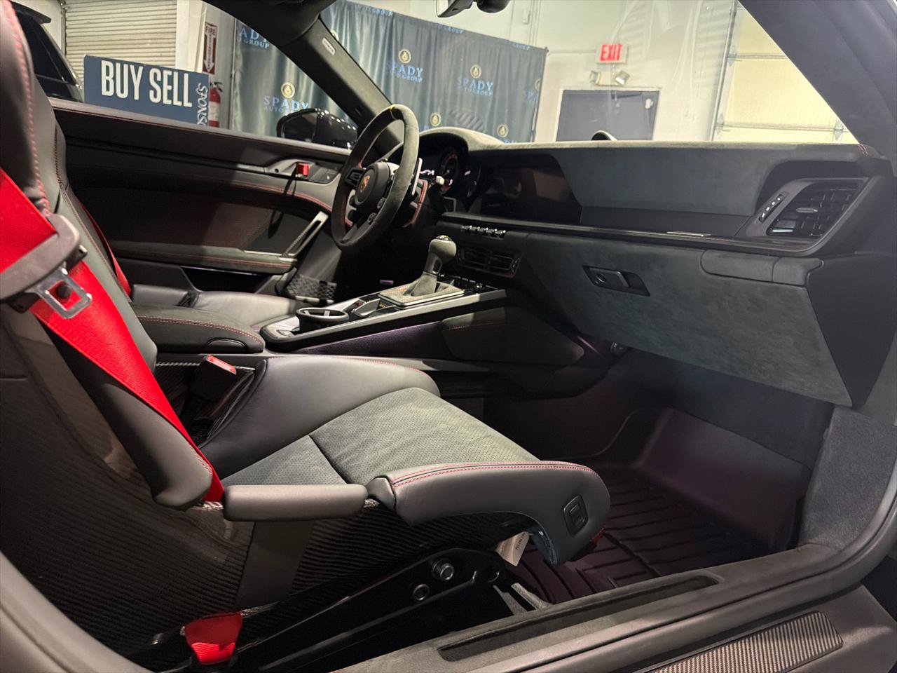 Used 2025 Porsche 911 GT3 RS RWD image 36