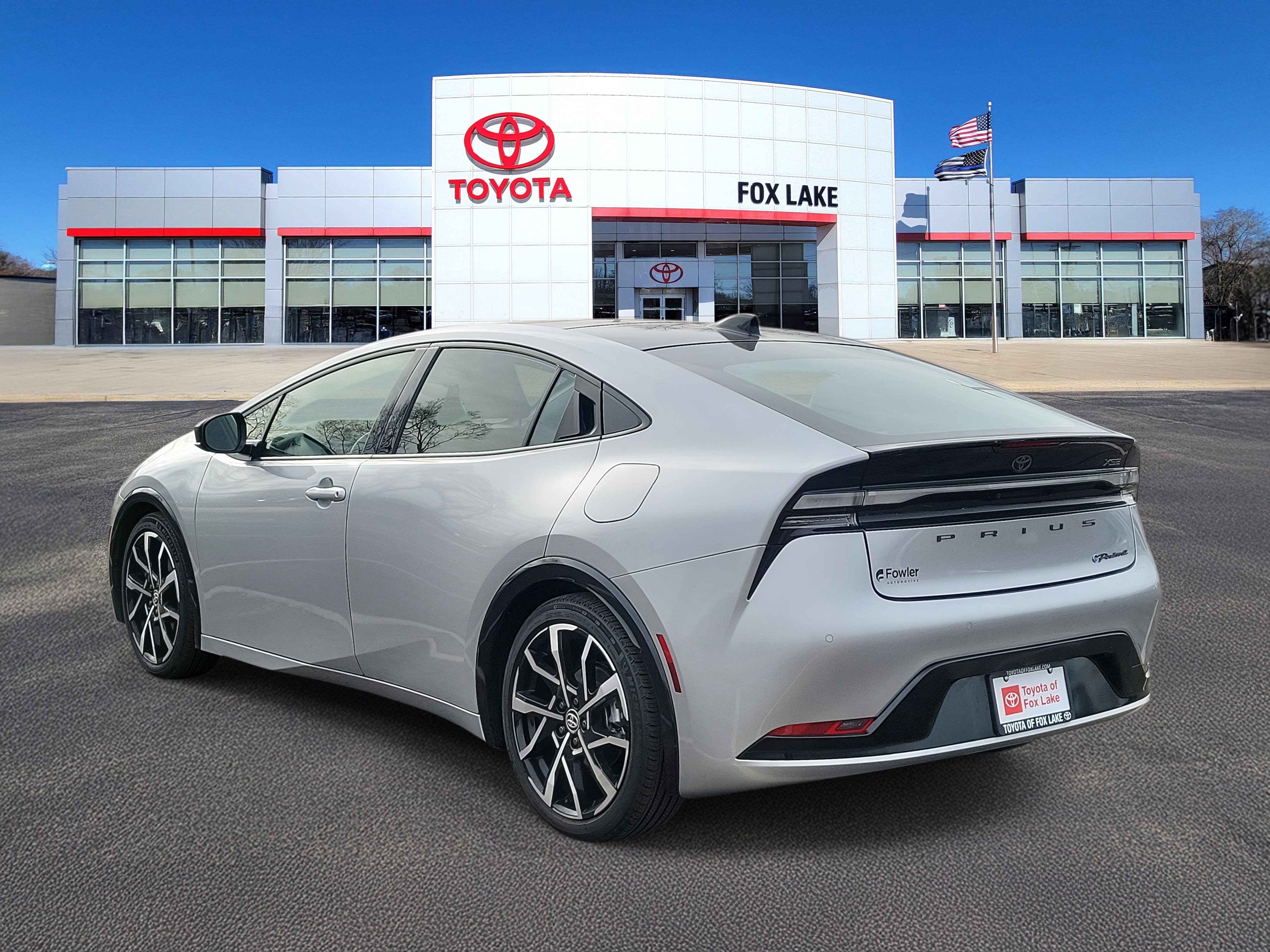 Used 2024 Toyota Prius Prime video 3