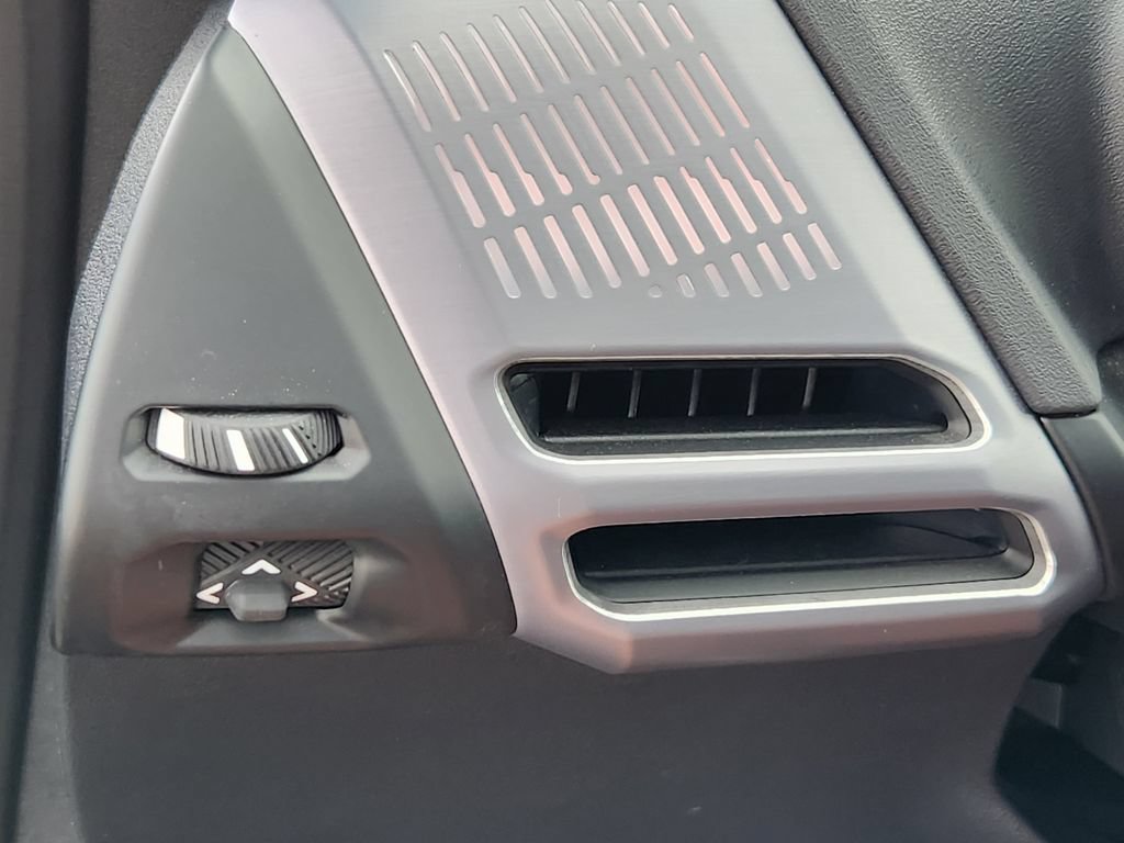 Used 2025 BMW 228i xDrive AWD/4WD image 13