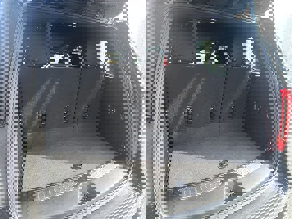 Used 2023 GMC Yukon AT4 image 25