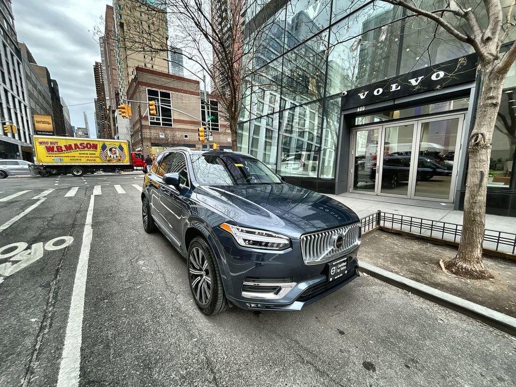 Certified 2024 Volvo XC90 B6 Plus w/ Protection Package Premier image 1