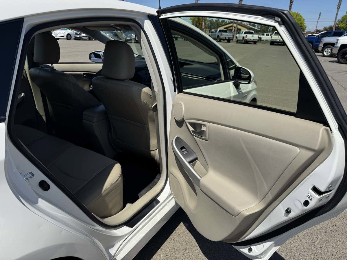 Used 2013 Toyota Prius Four FWD image 16