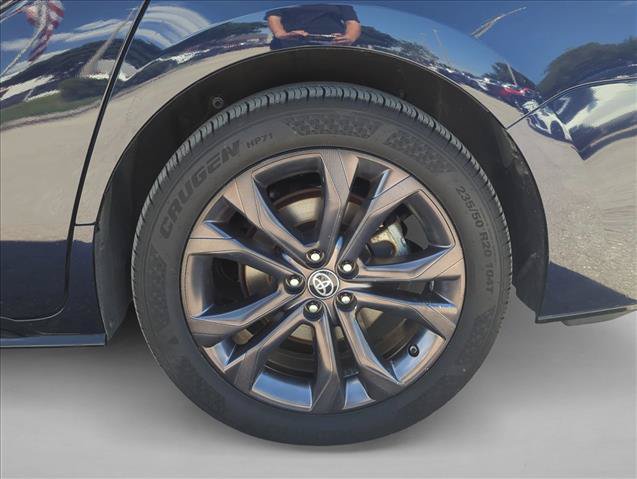 Used 2022 Toyota Sienna XSE FWD image 9