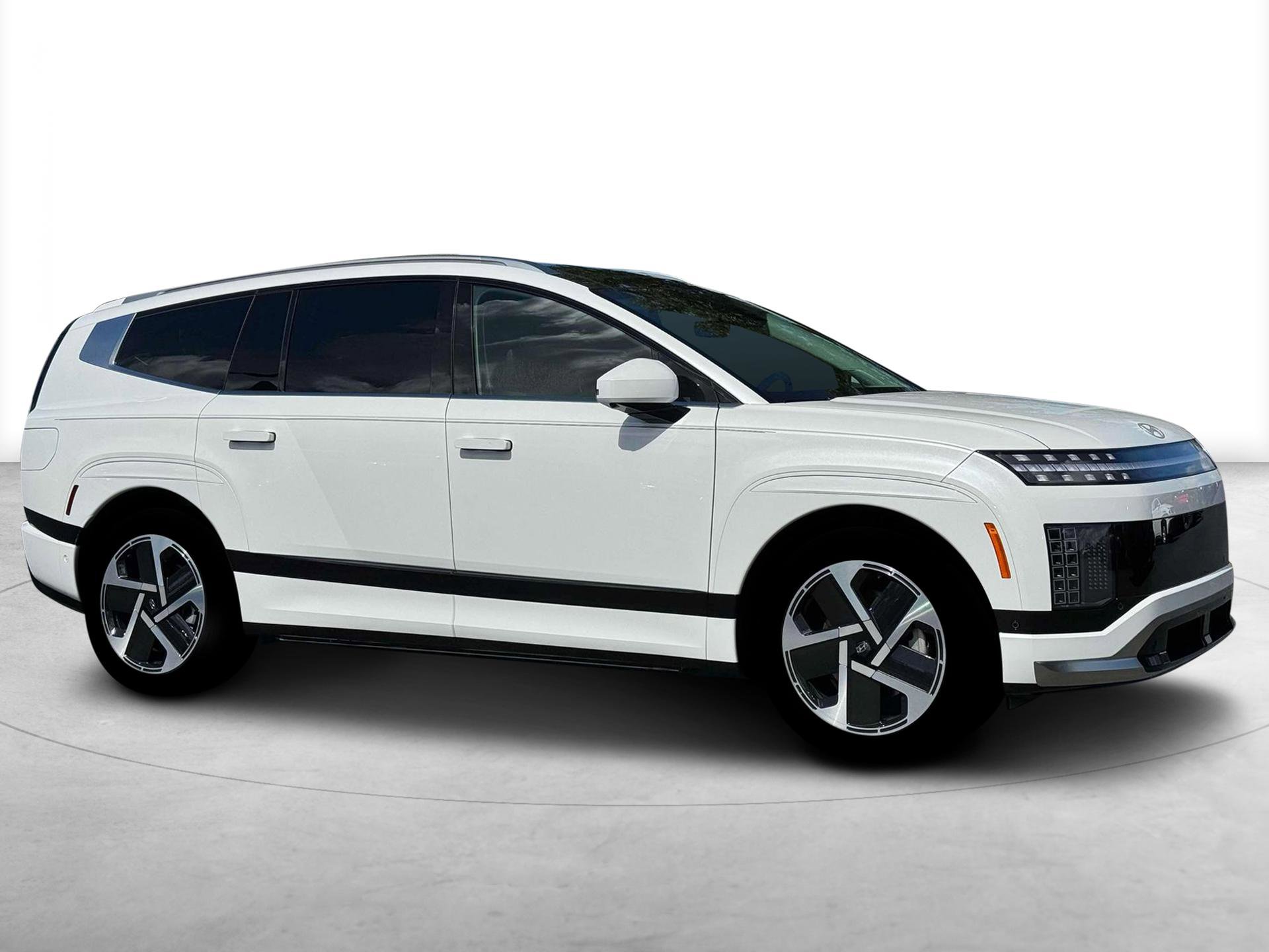 New 2026 Hyundai Ioniq 9 Calligraphy image 10