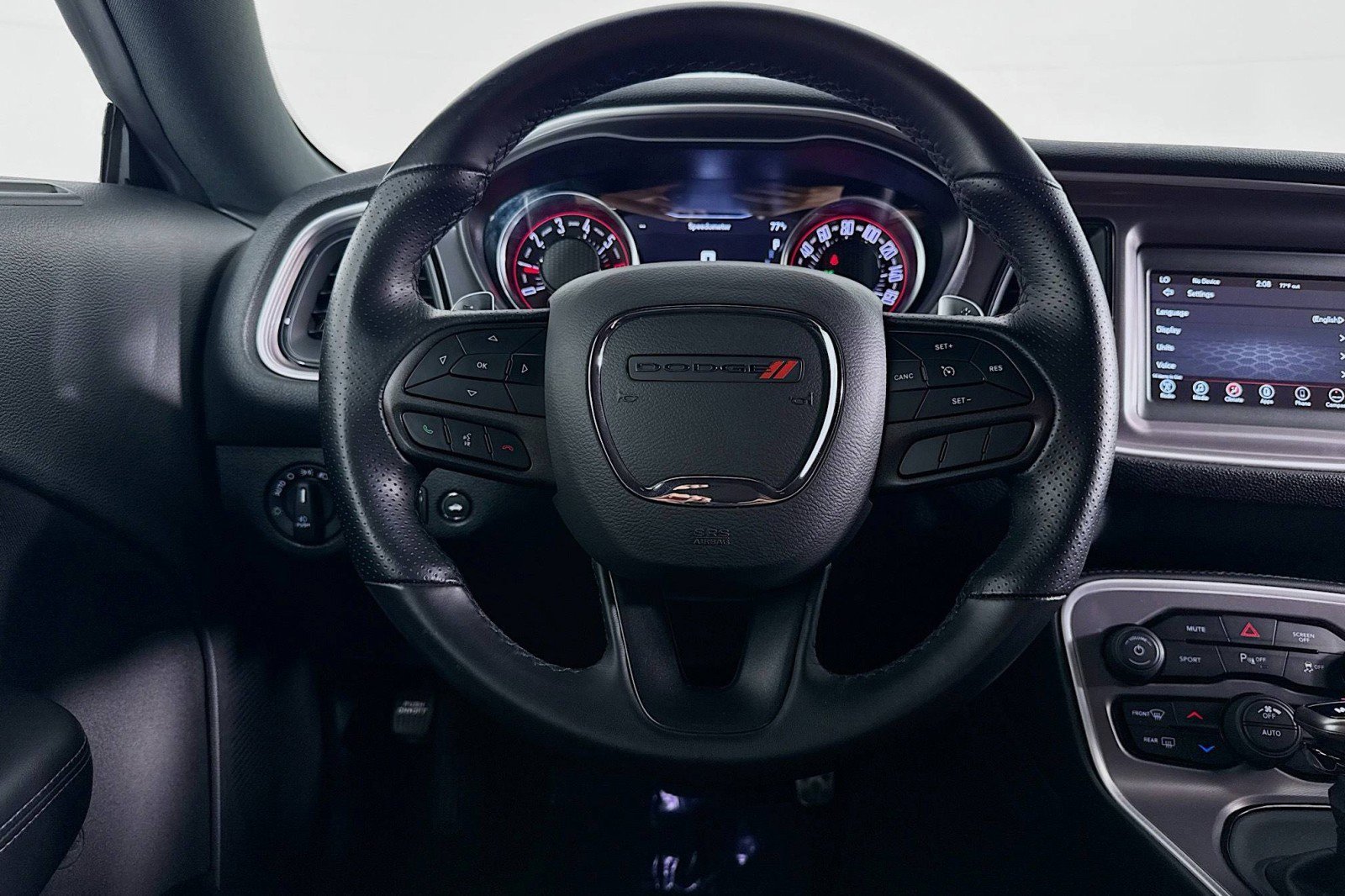 Used 2022 Dodge Challenger R/T image 4