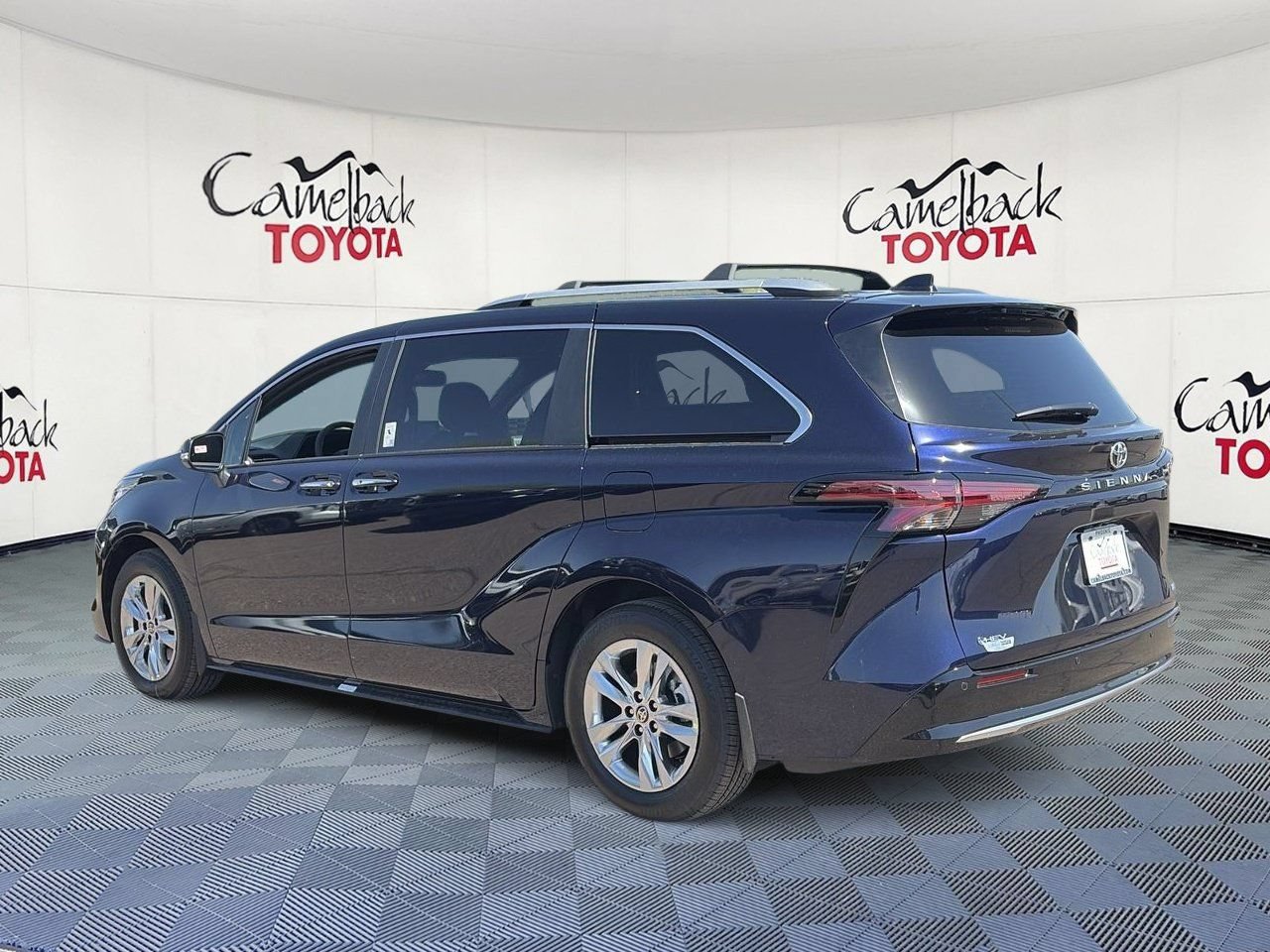 New 2026 Toyota Sienna Limited FWD image 5