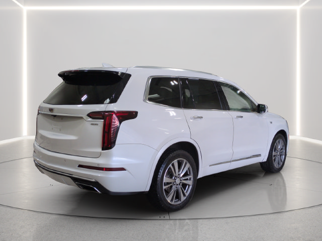Used 2021 Cadillac XT6 Premium Luxury w/ LPO, Floor Liner Package AWD/4WD image 5