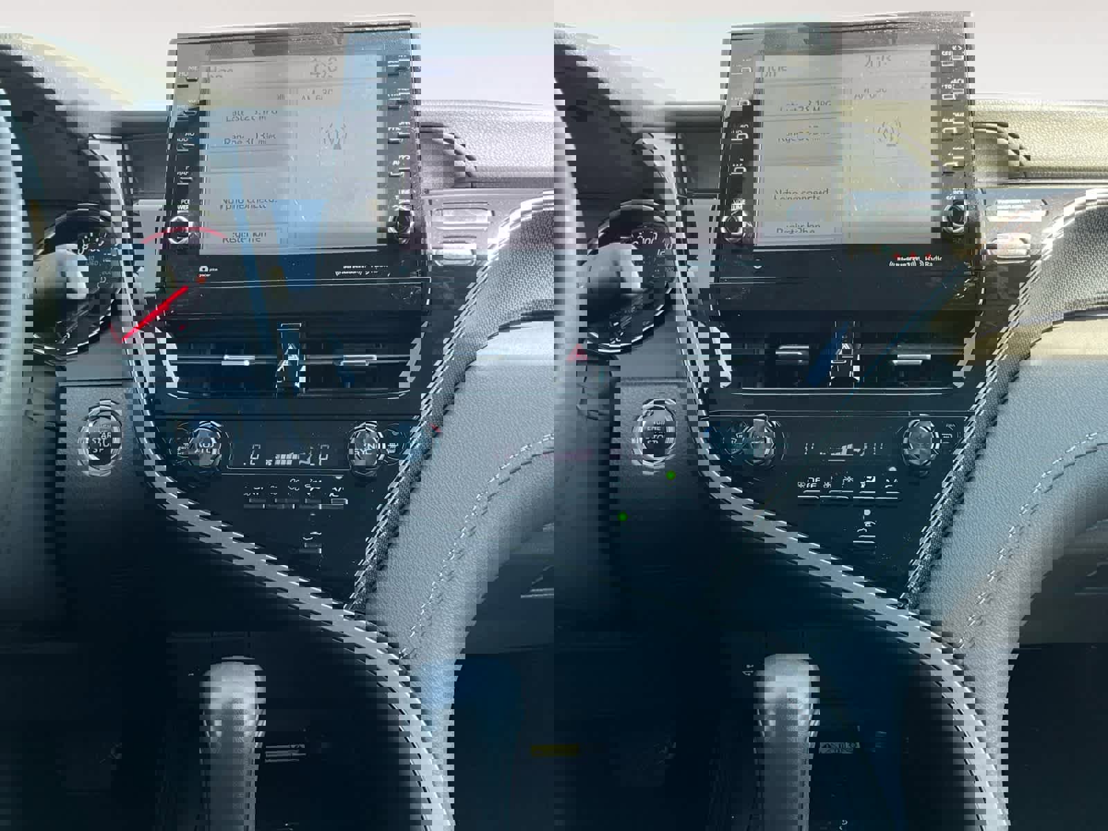 Used 2024 Toyota Camry XSE FWD image 13