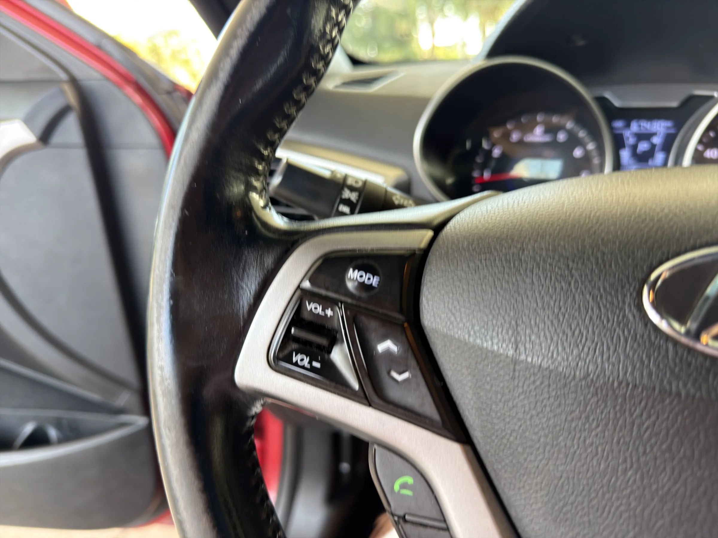 Used 2016 Hyundai Veloster w/ Option Group 02 image 27