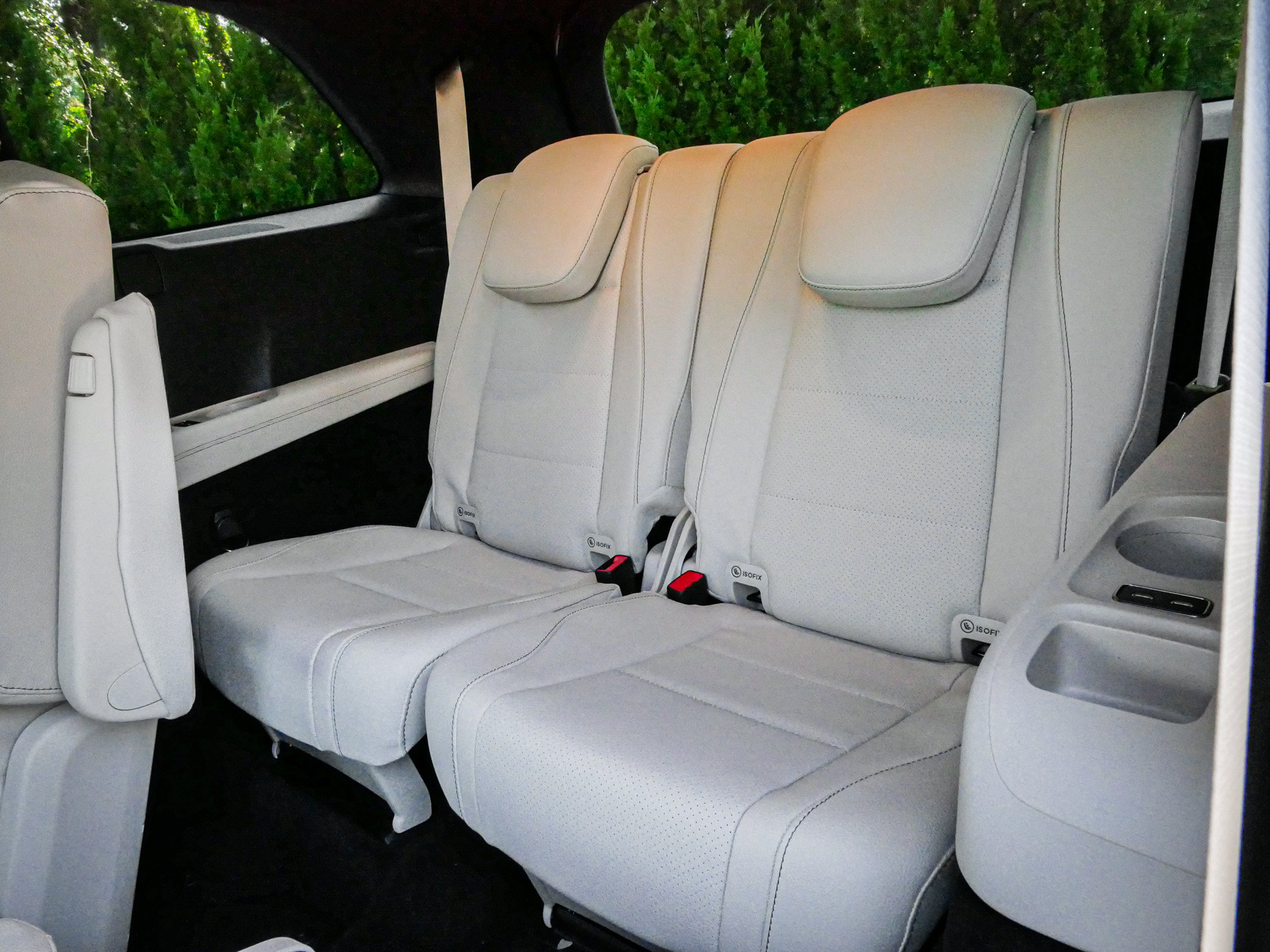 Used 2025 Mercedes-Benz GLS 450 4MATIC image 32
