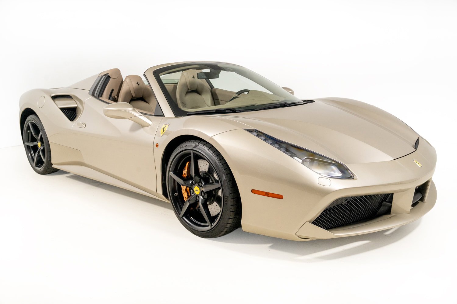 Used 2018 Ferrari 488 Spider RWD image 21