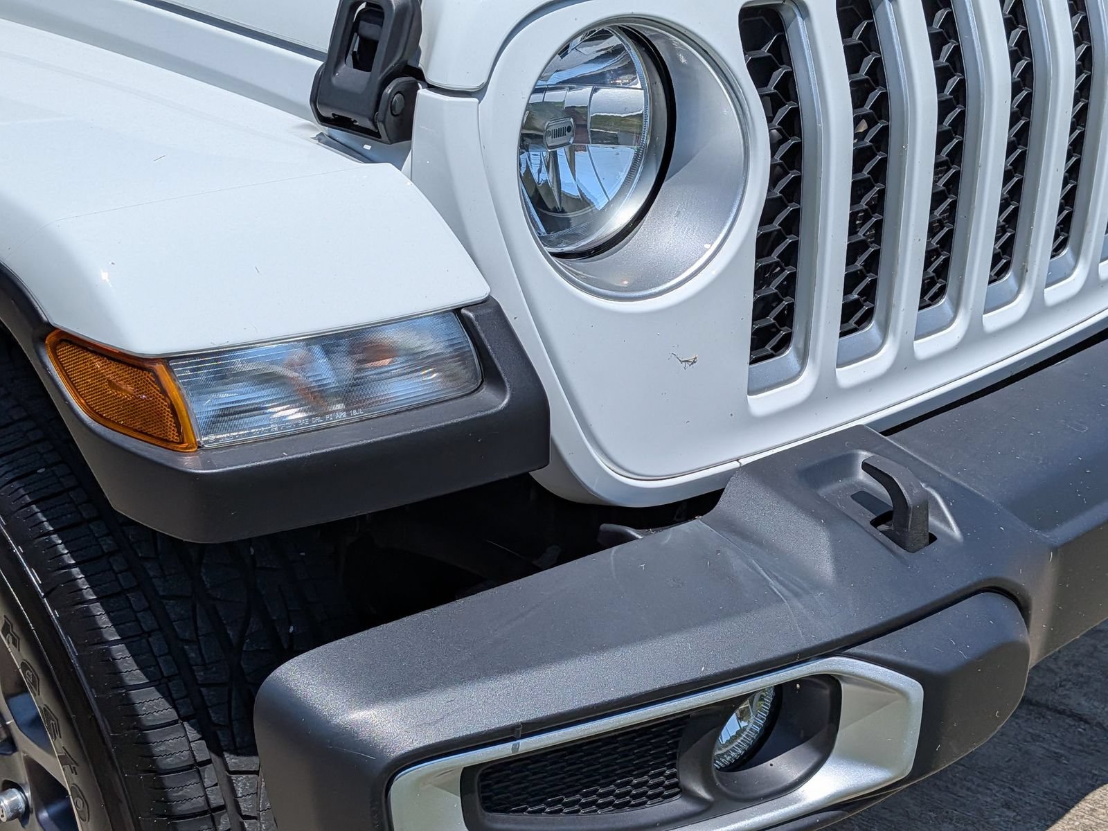 Used 2022 Jeep Gladiator Overland w/ Trailer Tow Package AWD/4WD image 36