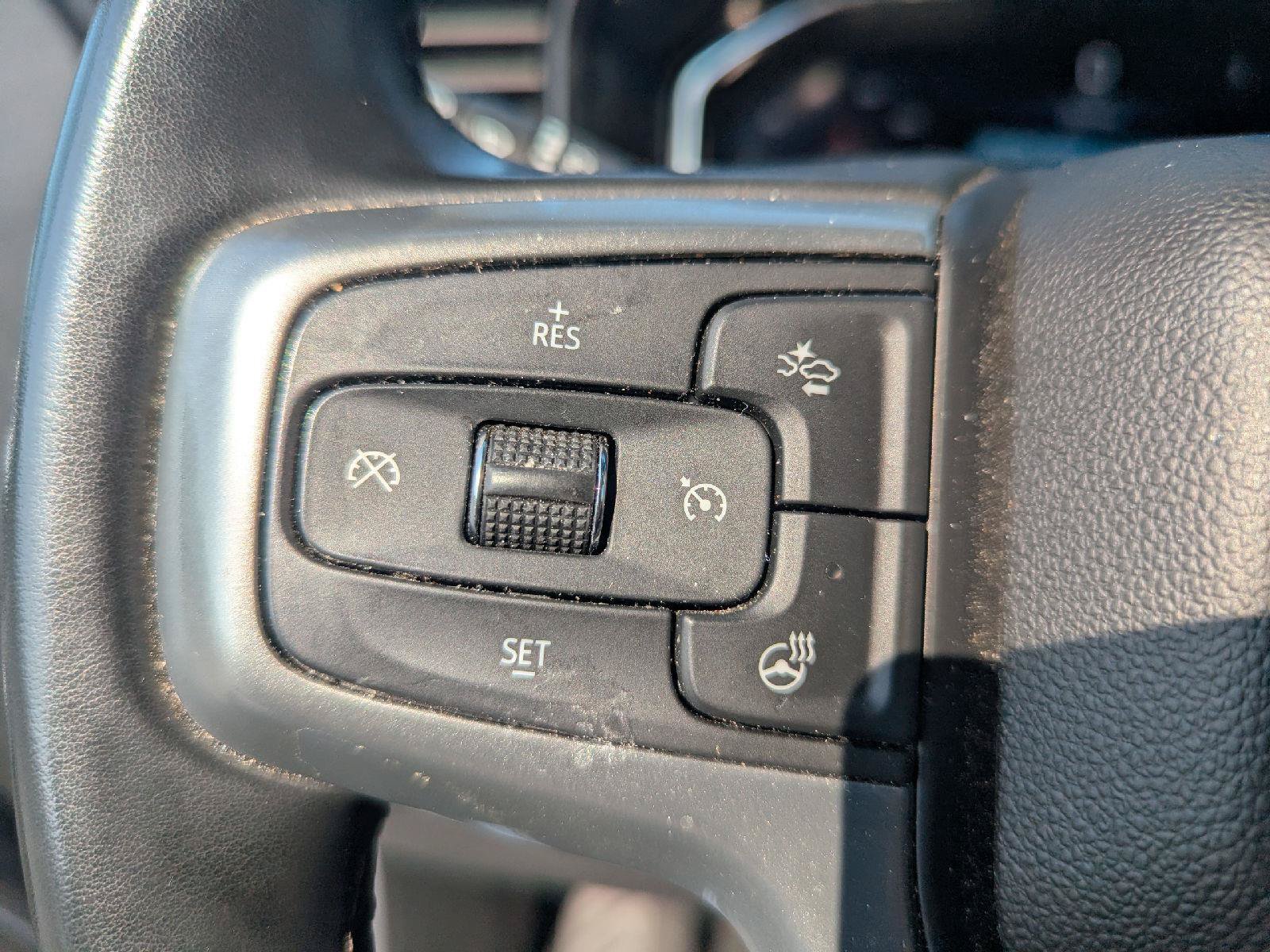 Used 2025 Chevrolet Silverado 1500 LT AWD/4WD image 20