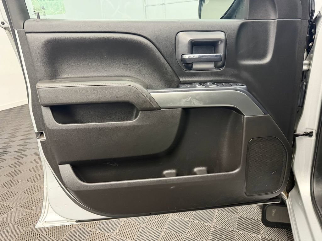 Used 2017 Chevrolet Silverado 1500 LT w/ Trailering Package AWD/4WD image 19