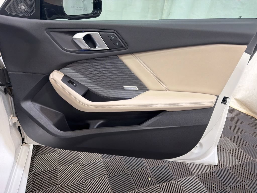 Used 2025 BMW M235i xDrive AWD/4WD image 10