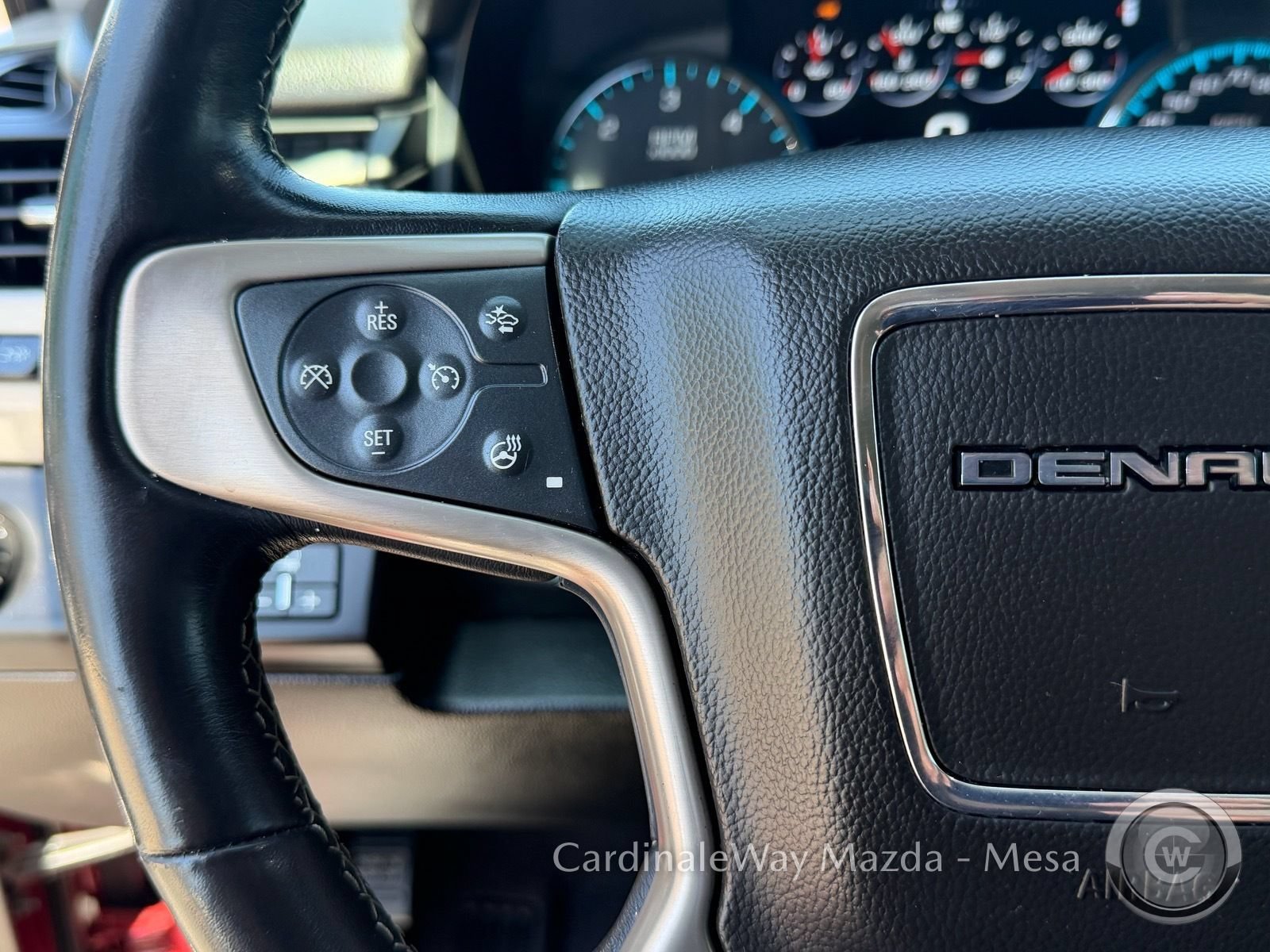 Used 2020 GMC Yukon XL Denali RWD image 32