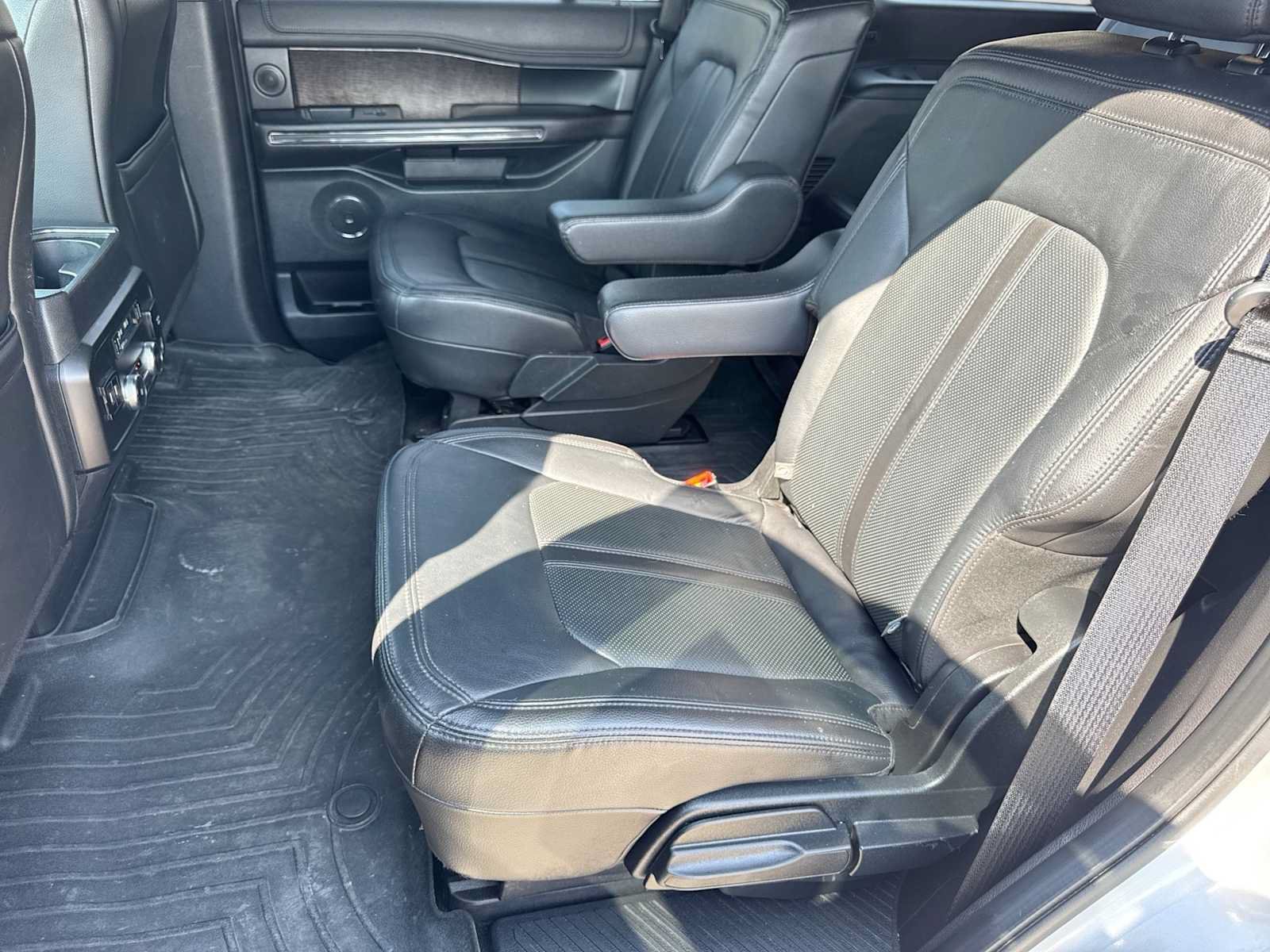 Used 2018 Ford Expedition Limited AWD/4WD image 19