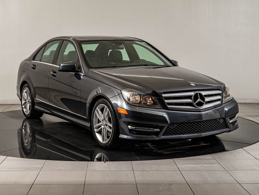 Used 2013 Mercedes-Benz C 300 4MATIC Sedan image 3
