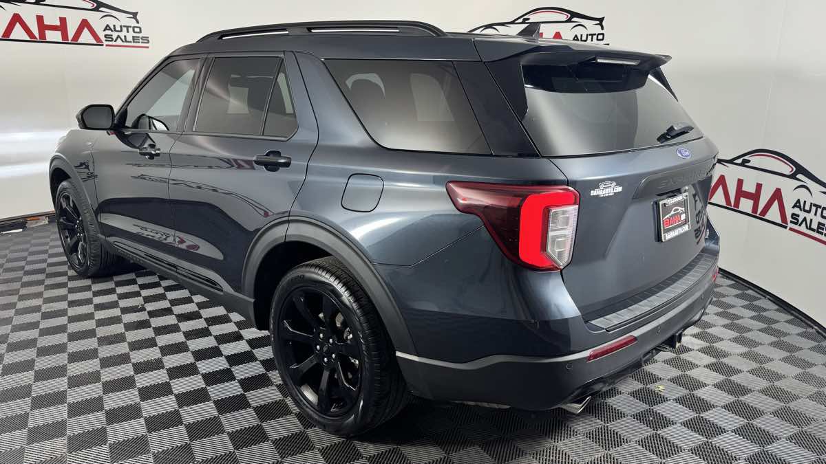 Used 2023 Ford Explorer ST-Line w/ Class IV Trailer Tow Package AWD/4WD image 4