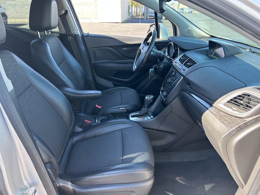 Used 2015 Buick Encore FWD image 31